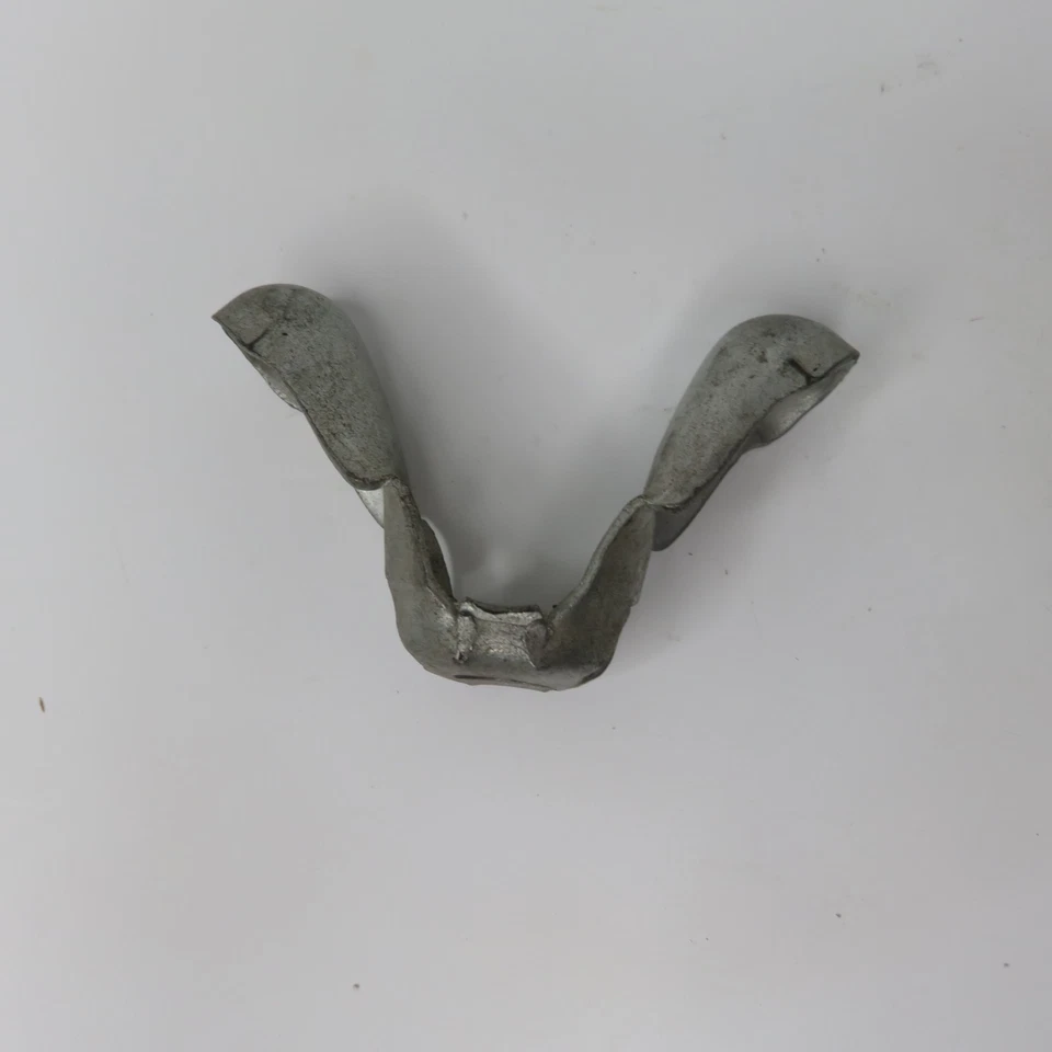 Tuerca de ala de gato Ford NOS E6DZ-1462-A fabricante de equipos originales Foto 1 de 4