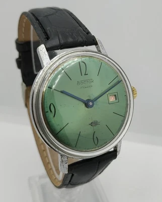 Men's Retro Watch Vintage Wostok USSR Mechanical SERVICED Vostok Soviet Union⭐ - Image 1 of 4