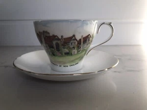 VINTAGE SHELLEY CUP/SAUCER "UNIVERSITY OF NEW ENGLAND ARMIDALE" VERY SMALL - Picture 1 of 11