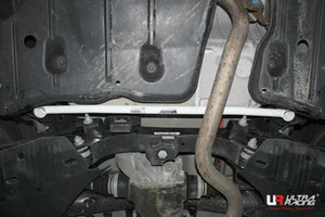 Barra inferior trasera Ultra Racing para BMW F30 320i 320d 328i 330e '11-'18 (RL2-2545) - Imagen 1 de 5