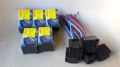 Juego de 5 relés Bosch 30A 12V con enchufe 5 pines Foto 1 de 4