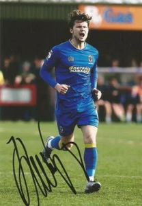 AFC.WIMBLEDON* JAKE REEVES SIGNED 6x4 ACTION PHOTO+COA - Picture 1 of 1