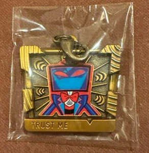 Hazbin Hotel Vox Trading Metall Charm Parco 2025 aus Japan NEU - Bild 1 von 2