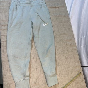 Girls Slim Youth Light Green Nike Sweatpants Pink/white/gold Check - Picture 1 of 5