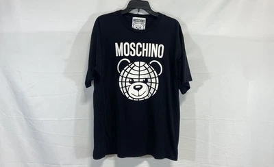 Camiseta Moschino unissex preta gráfica de algodão orgânico tamanho XL - Imagem 1 de 4