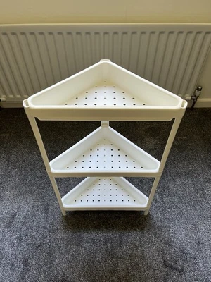 Carrito de baño blanco | Tres estantes de almacenamiento de ducha independiente Foto 1 de 4