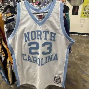Camiseta Mitchell & Ness Carolina del Norte #23 Michael Jordan Talla 44-Grande Auténtica - Imagen 1 de 10