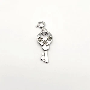 Sterling Silver 925 Floral Flower Key Dangle Charm Pendant - 2.2g - Picture 1 of 3