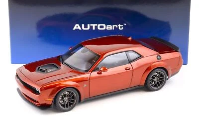 1:18 AUTOart Dodge Challenger R/T Scat Pack Widebody 2022 Sinamon Stick 71773 - Immagine 1 di 4