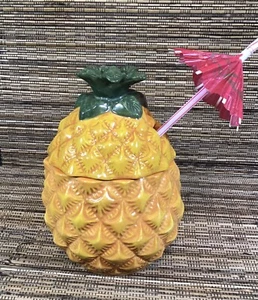Taza y tapa de cerámica de piña Trader Vic's Tiki Island Resort 12 oz NUEVO - Imagen 1 de 9