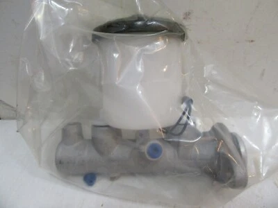 Cilindro maestro de freno Dorman PN M630714 para Toyota Paseo 1996-1999  Foto 1 de 4