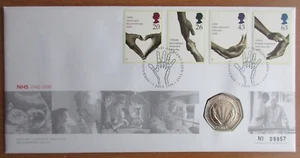 Großbritannien - 1998 "NHS. 50 P Münze gekapselt auf philatelistischem numismatischem Einband" - Bild 1 von 2