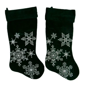 Santa’s Best Set Of 2 Matching Vintage 19" Christmas Stockings With Snowflakes - Picture 1 of 15