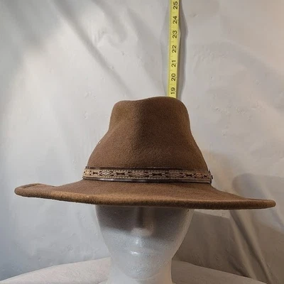 Sombrero de ala ancha de fieltro marrón con banda decorativa para hombre mujer estilo exterior Foto 1 de 4