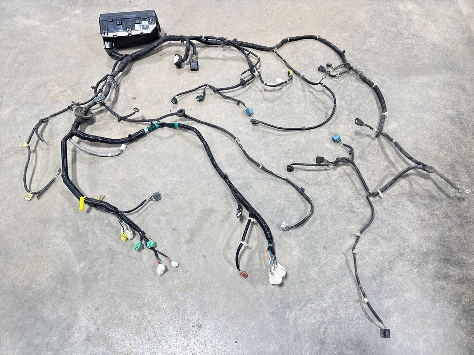 Caja de fusibles del motor lateral derecho con arnés de cables 3,5 L HONDA ODYSSEY EX-L 14-17 Foto 1 de 4