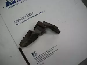 Yamaha 1984 XT250 XT 250 LEFT FOOT PEG AND BRACKET 84 - Picture 1 of 1