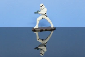 Star Wars Stormtrooper Metal Miniature Figure & Card in UltraPro Mint Condition - Picture 1 of 4