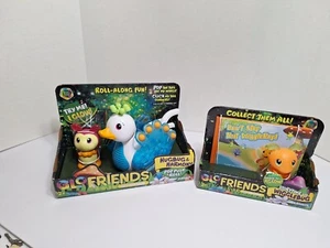 Playskool Glo Friends Hugbug & Harmony Pop, Push & Roll! Lotto Swan Vehicle Glow - Foto 1 di 5