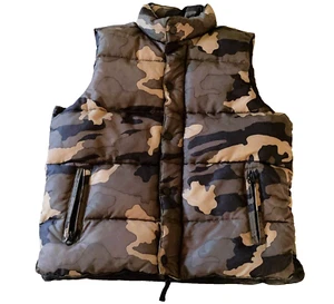 Old Navy Vest Boy's Medium Green Camouflage Full Zip Snap Closure Filled Puffer - Picture 1 of 7