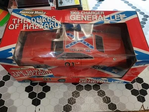 Ertl 1:18 Dukes of Hazzard General Lee Diecast Vehicle - 32485 - Picture 1 of 8