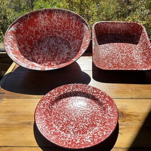 3 ANTIQUE RED/ WHITE GRANITE WARE PCS. WASH PAN. CASSEROLE,PLATE - Picture 1 of 10
