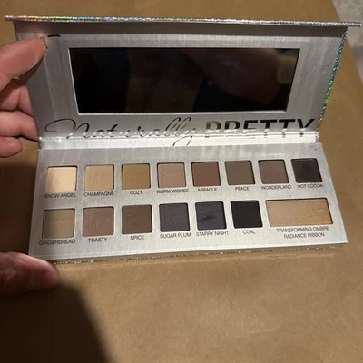 Paleta IT Cosmetics NATURALLY PRETTY CELEBRATION - Imagem 1 de 4