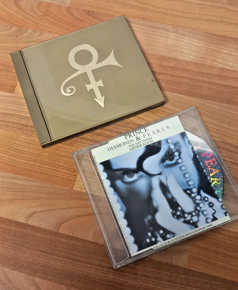 Prince - 2 x Disc CD Singles Bundle (Diamonds & Pearls Holographic Disc, Gold) Foto 1 de 4
