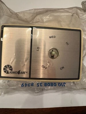 HUMID AIRE HUMIDISTAT MODEL H-389 WALL MOUNTING OLD STOCK - Image 1 of 3
