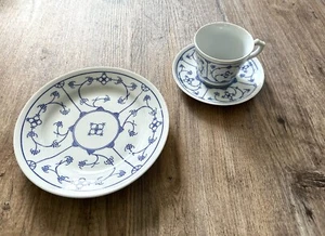 DDR Jäger Eisenberg Geschirr Tasse Untertasse Teller Indisch Blau Strohblume - Bild 1 von 3