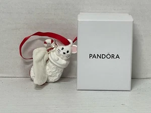 Pandora Ratón En Medias Cerámica Adorno de Navidad En Caja 2023 Blanco - Imagen 1 de 4