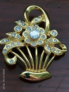 BIGIOTTERIA VINTAGE SPILLA A CESTINO MET. DORATO STRASS  - Picture 1 of 4