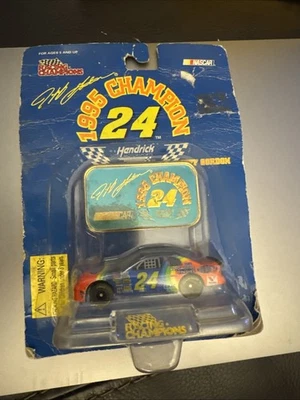 Jeff Gordon #24 Dupont 1995 Champion 1995 Racing Champions escala 1:64 Die-Cast Foto 1 de 3