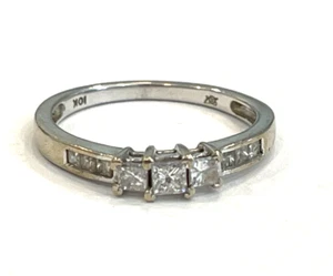 10k White Gold Diamonds Engagement Ring Size 6.25 - Picture 1 of 6