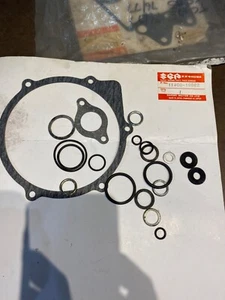 NOS Suzuki partial engine gasket set 11400-19862 250 LT - Bild 1 von 2