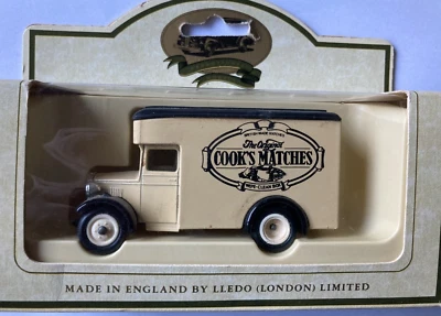 LLEDO DAYS GONE 1934 DENNIS PARCELS VAN COOKS MATCHES BNIB - Image 1 of 2