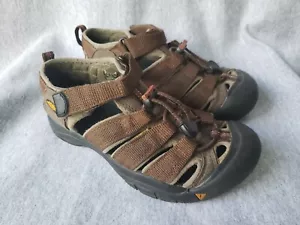 KEEN Youth Boys Brown Leather Sport Hiking Sandal Size 2 Shoes - Picture 1 of 9