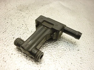 YAMAHA YZF600 5EB R6 98 - 02 CARB CARBURETTOR LOWER FUEL PIPE - Picture 1 of 2