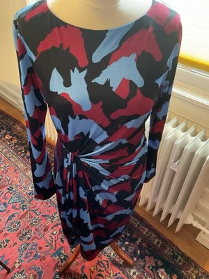 Bellissimo abito bodycon fantasia ISSA London - Immagine 1 di 4