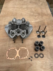 TRIUMPH PRE UNIT 650 ALLOY CYLINDER HEAD E3548 6T TR6 TR6C TRITON Twin port - Picture 1 of 22