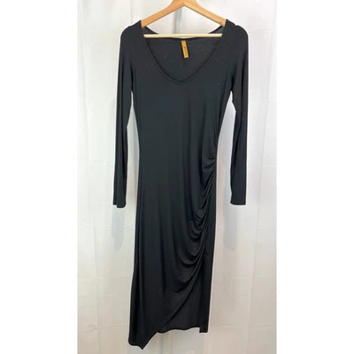 Vestido midi elástico negro manga larga acanalado lateral talla M de RACHEL PALLY Foto 1 de 4