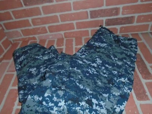 US NAVY MENS WET WEATHER PANTS USED 1 TIME-SEE PICTURES FIRST - Picture 1 of 7
