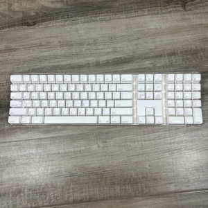 Apple Wireless Keyboard A1016 White English layout - Picture 1 of 10