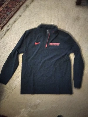 Nike Georgia Bulldogs On Field Sideline Coaches 1/4 Zip L/S Hooded Pullover MED - Image 1 of 4