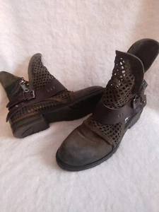 WOMENS SPRING STEP STYLISH LEATHER GAVOTTA BOOTIES ANKLE BOOTS SIZE 8.5 (39) - Picture 1 of 7