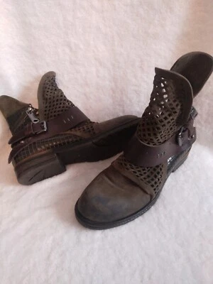 WOMENS SPRING STEP STYLISH LEATHER GAVOTTA BOOTIES ANKLE BOOTS SIZE 8.5 (39) - Image 1 of 4