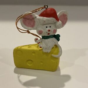 Vintage 1994 Ceramic Figurine Mouse & Cheese By Lynn Weinberg Ornament