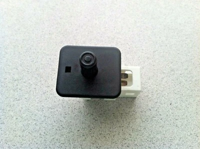 Mercedes-Benz E320 E350 E500 W211 2002-2009 ~ interruptor de contacto de puerta Foto 1 de 3