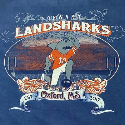 Camiseta Landshark Lager Oxford MS 'Forward Landsharks' Gráfico Doble Cara Foto 1 de 4
