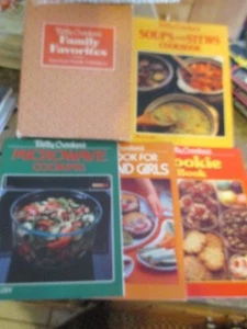 Betty Crocker's Family Favorites 3 Cookbook Package - FOL - Imagen 1 de 4