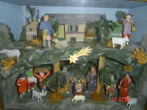 Kastenkrippe um 1880, kleine Holzfiguren, museal - Bild 1 von 12